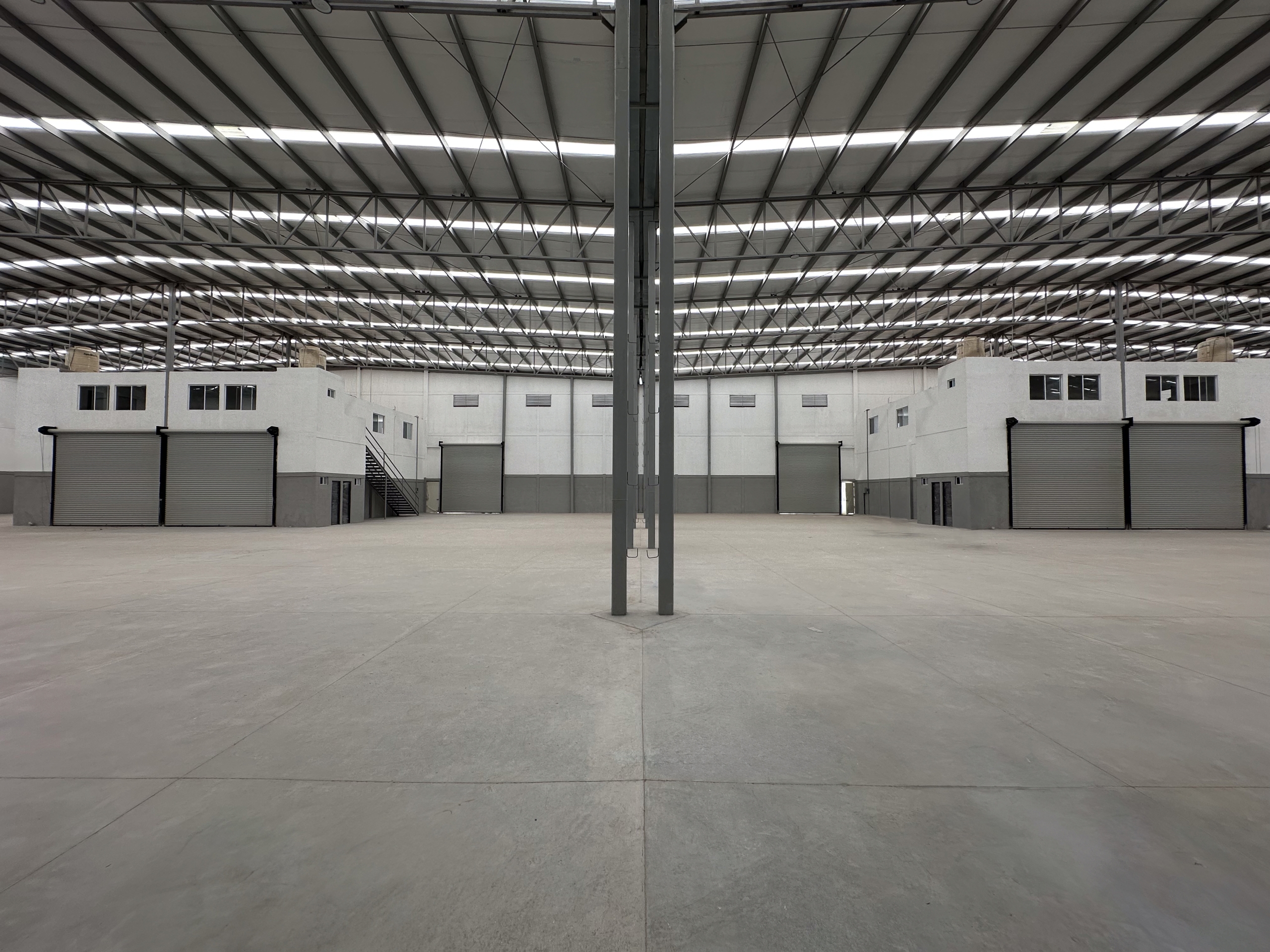 bodega industrial en Santa Catarina por Trasciende, desarrollos industriales eficientes