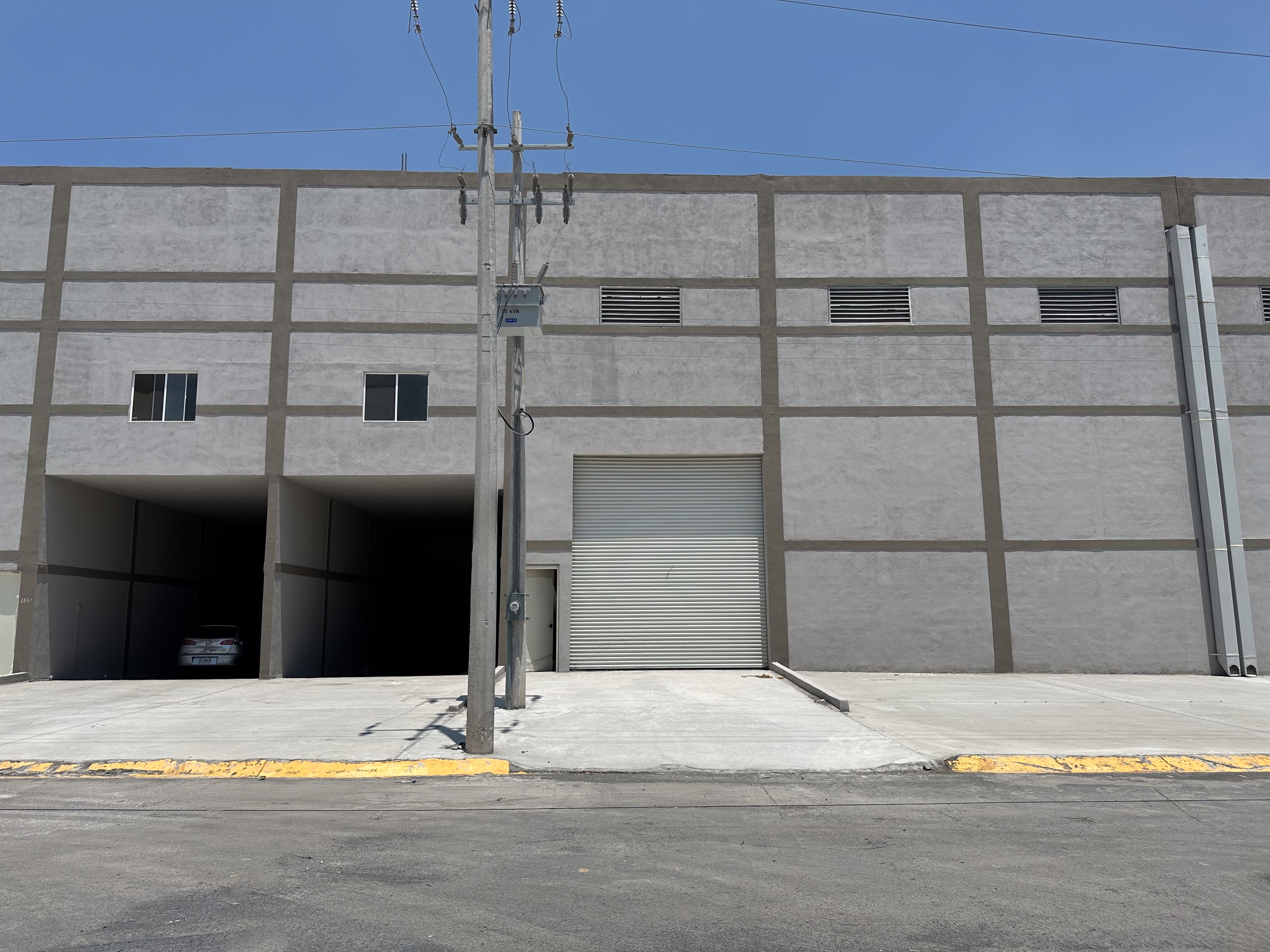 bodega industrial en Santa Catarina por Trasciende, desarrollos industriales eficientes