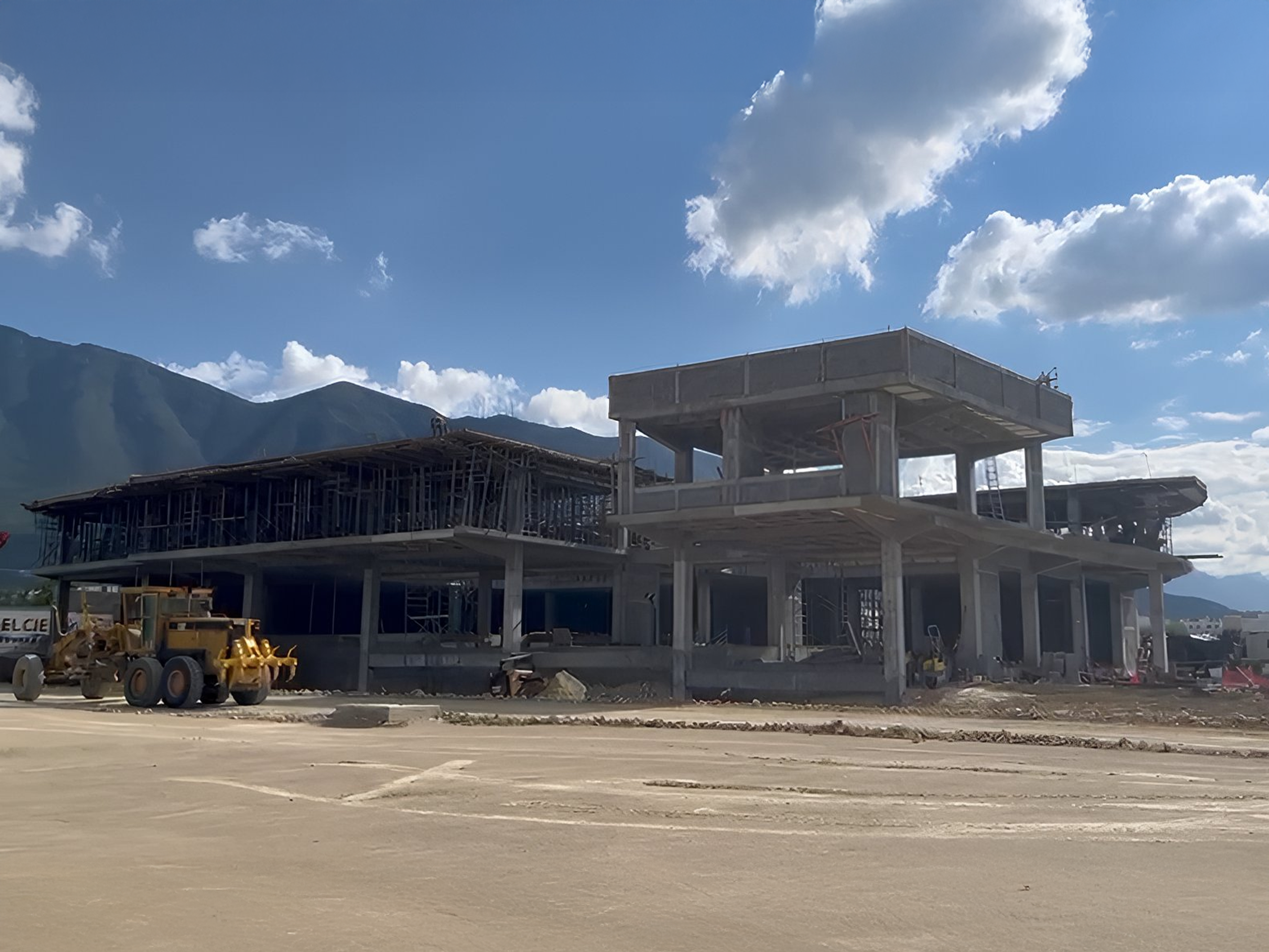 Ubicación estratégica de Plaza Dominio Cumbres en el poniente de Monterrey