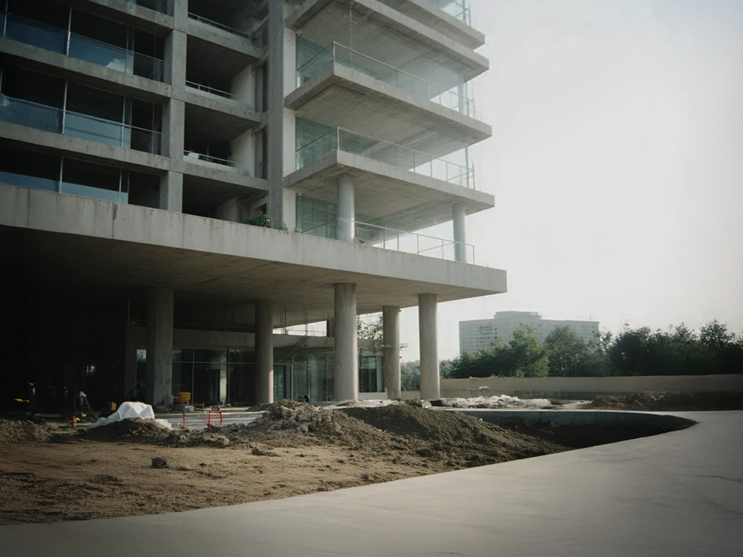 Infografía sobre plusvalía inmobiliaria y crecimiento de valor